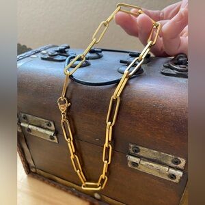 Gold link necklace